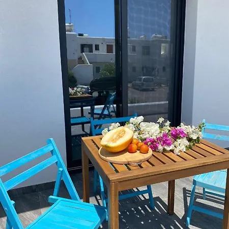 Shades Of Blue Apartment. Apartament *