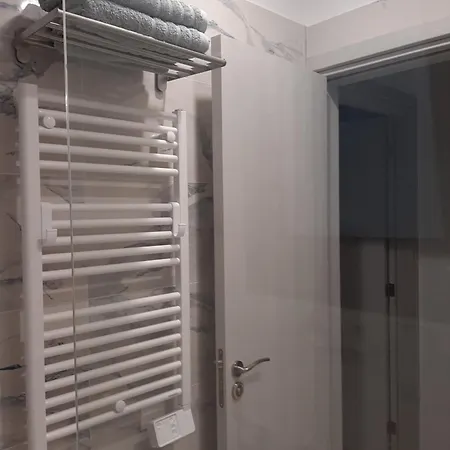 Shades Of Blue Apartment. 아파트 *