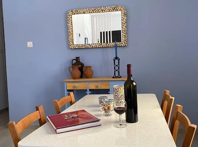 Daire Shades Of Blue Apartment. Pafos